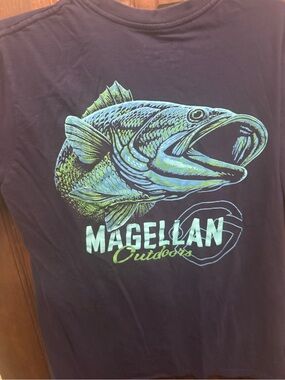 Boys Medium Magellan Outdoors Navy Short Sleeve Tee